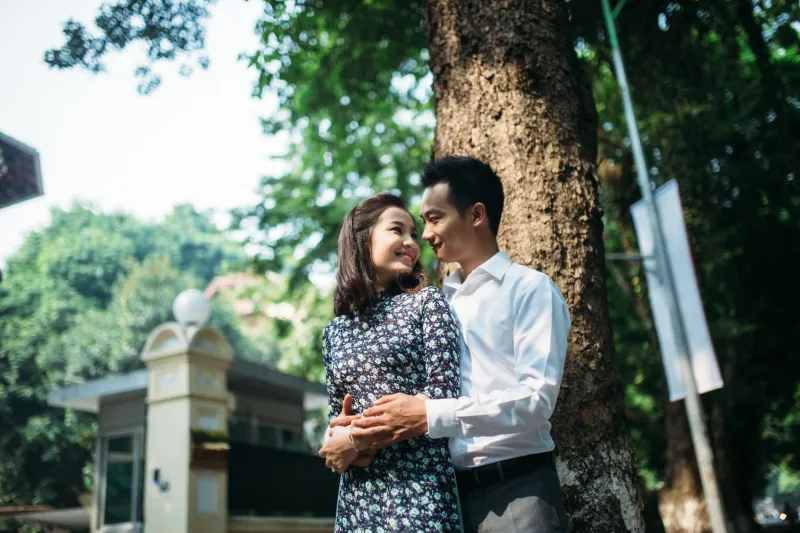 Finally Home: How Professional Photography Honors the Moment Long-Distance Love Becomes Shared Space