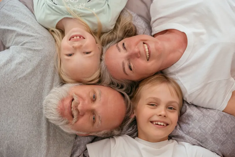 Three Generations, One Frame: The Art of Photographing Families Across Time